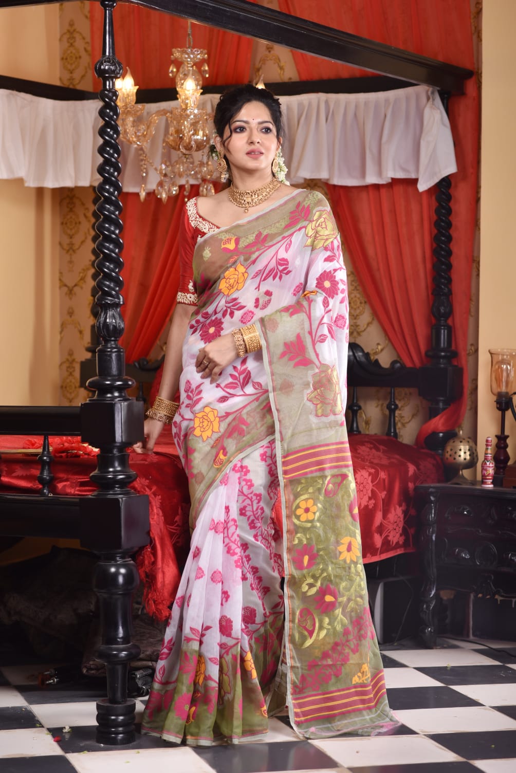 Designer White Jamdani Saree - Dailybuyys