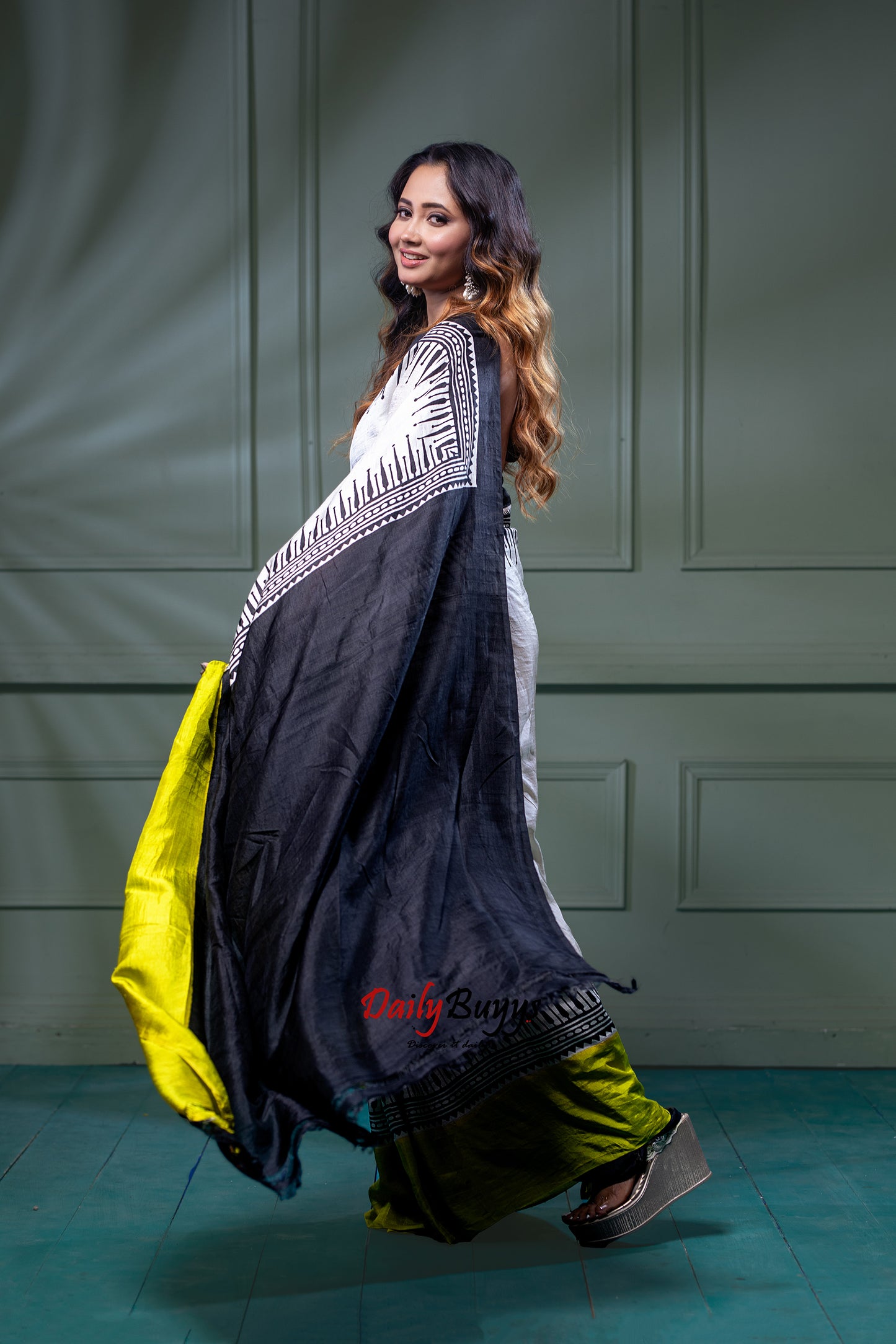 Green Black Block Printed Silk Mark Certified Bishnupuri Silk Sarees - Dailybuyys