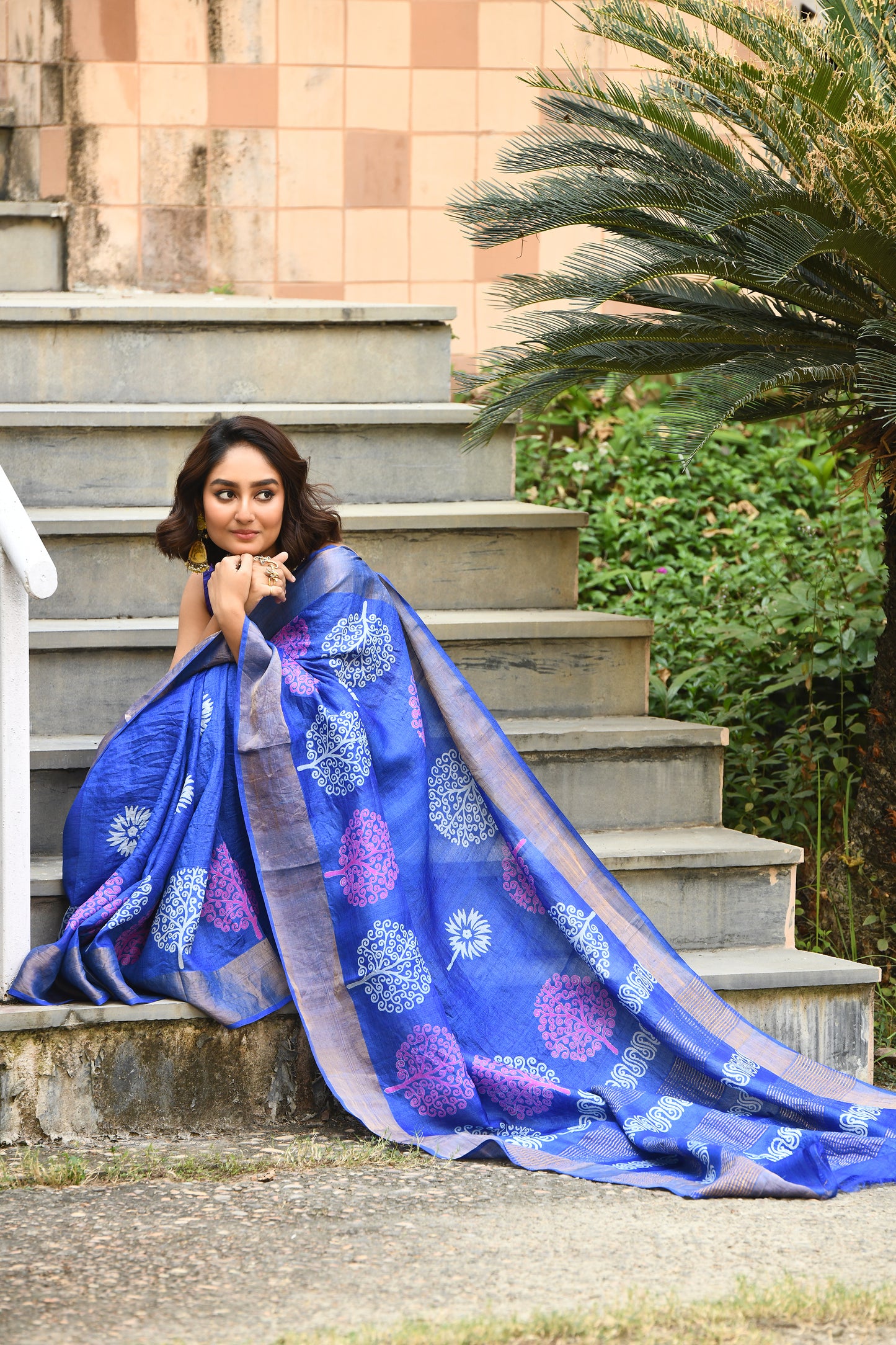 Blue Floral Block Printed Zari Border Pure Tussar Sarees - Dailybuyys