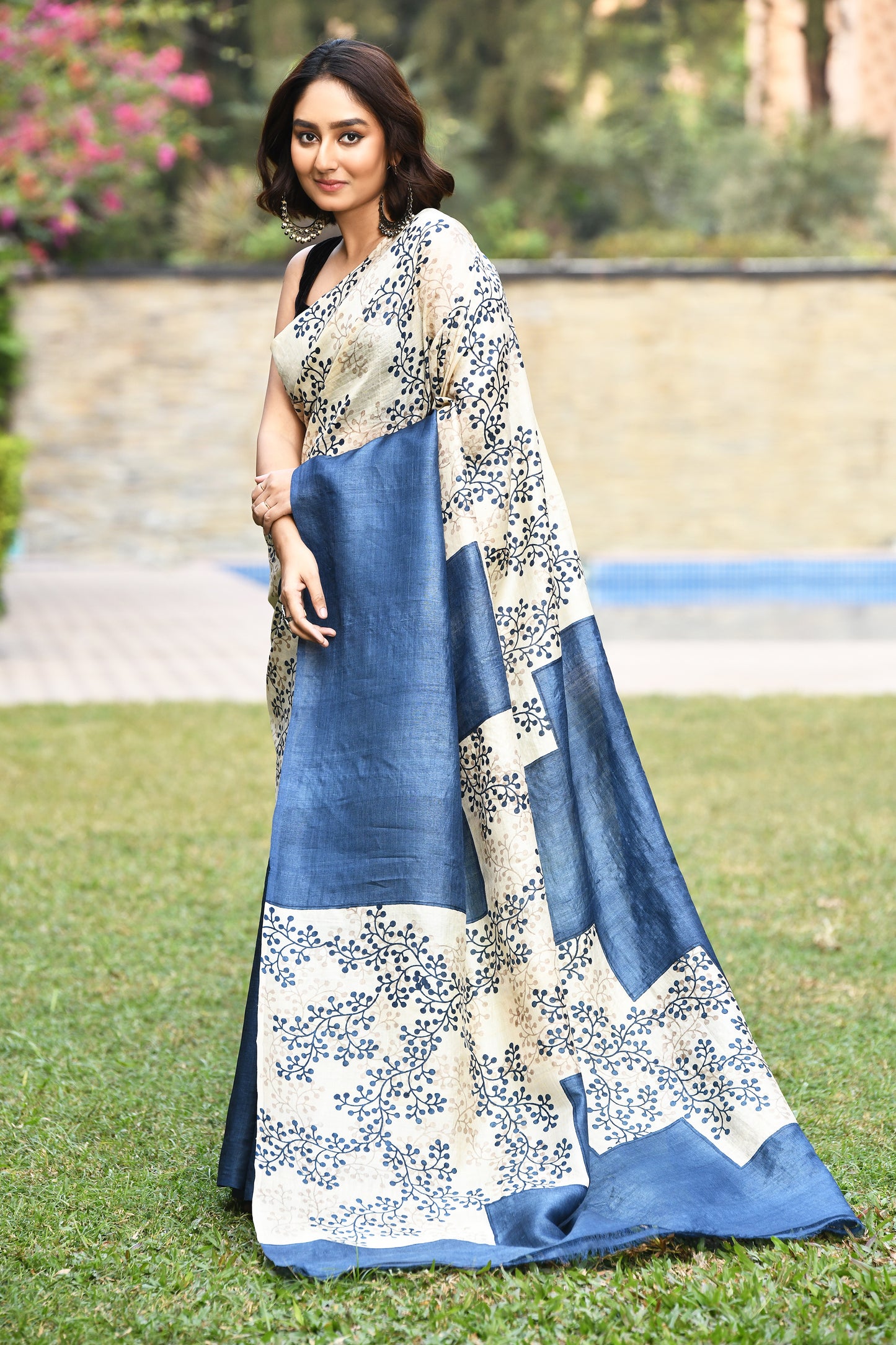 Navy Blue Block Printed Pure Silk Mark Certified Tussar Silk Sarees - Dailybuyys