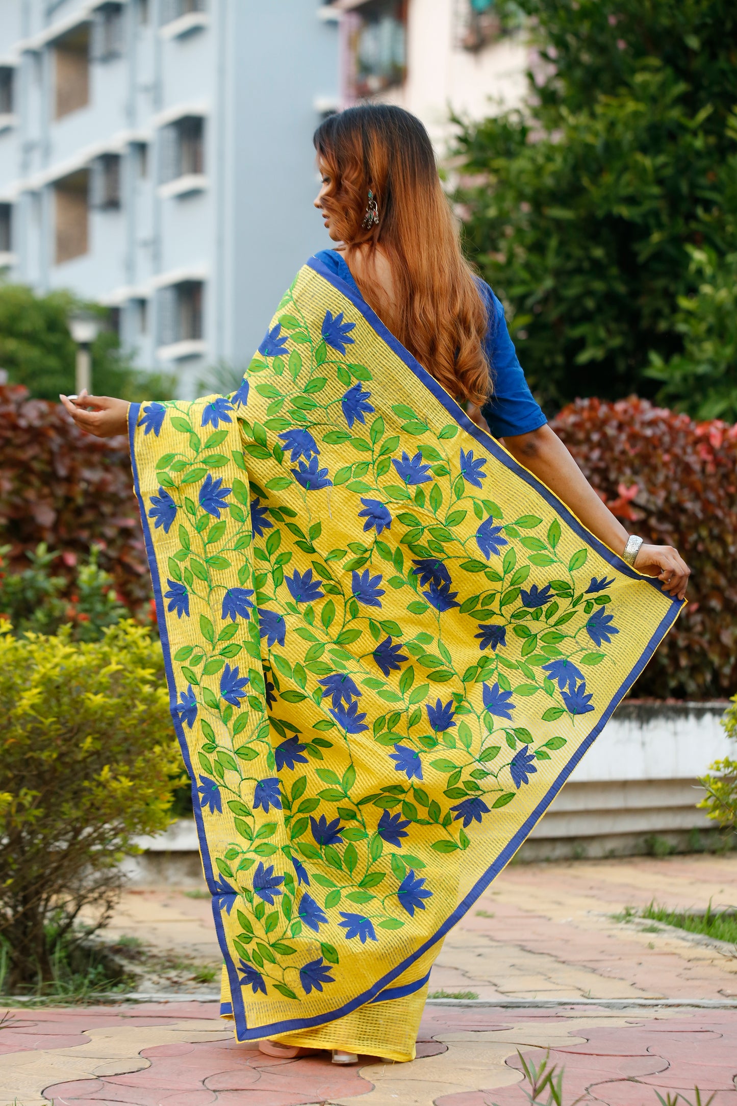 Yellow Applique Work Pure Cotton Handloom Sarees - Dailybuyys