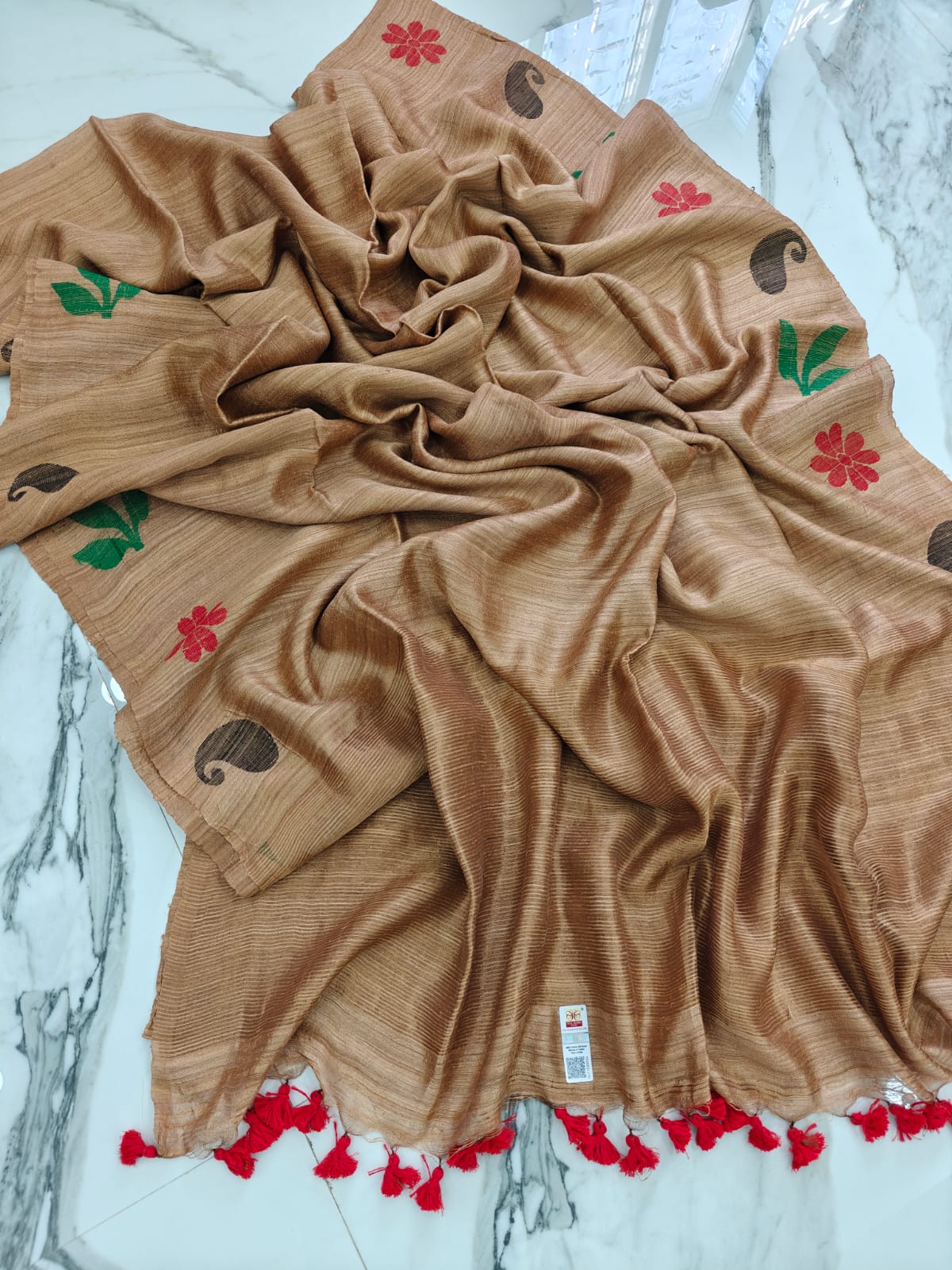 Brown Floral Embroidered Matka Silk Mark Certified Muslin Sarees - Dailybuyys