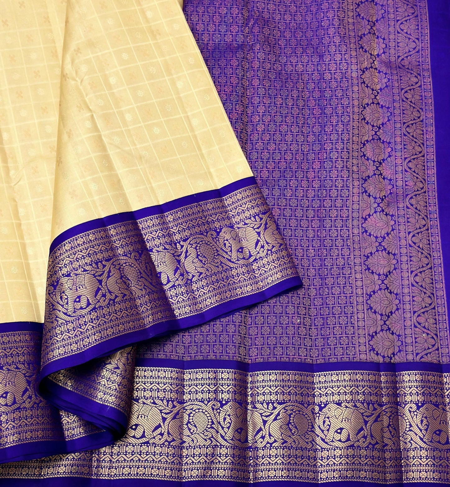 Cream Pure Handwoven Kanjivaram Silk Sarees - Dailybuyys