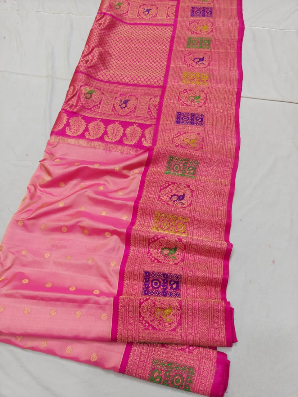 pink & fushia Gadwal Paithani Meena Turning Self Butta Pure Silk Handloom Saree