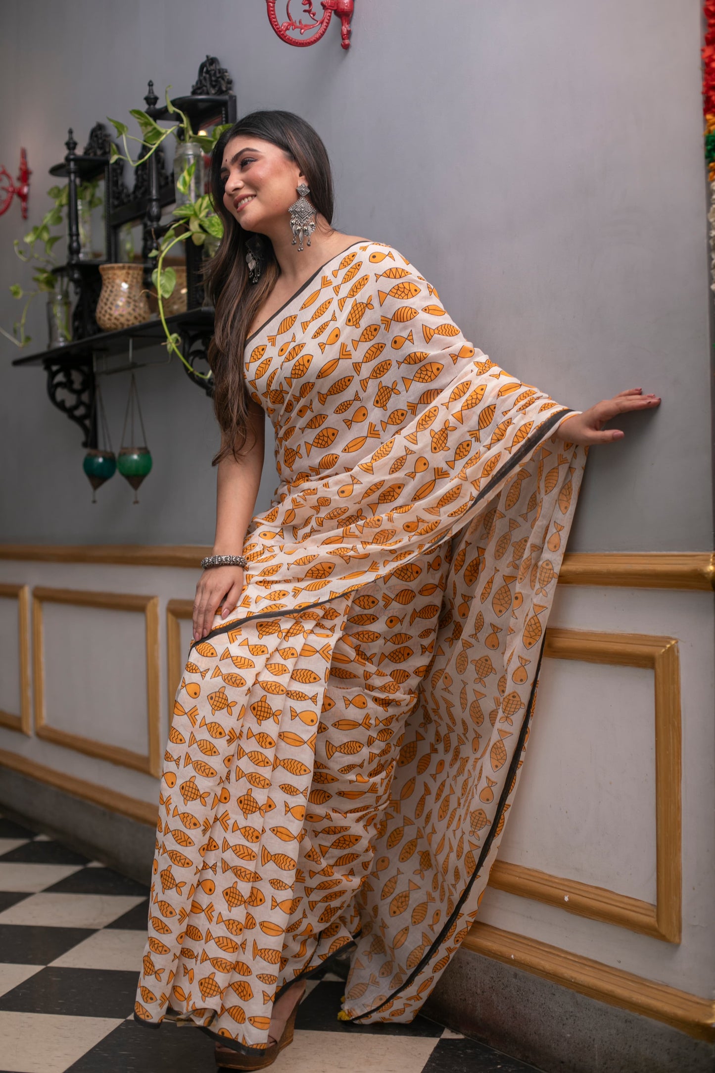 Pure Mulmul Cotton Fish Printed Saree - Dailybuyys