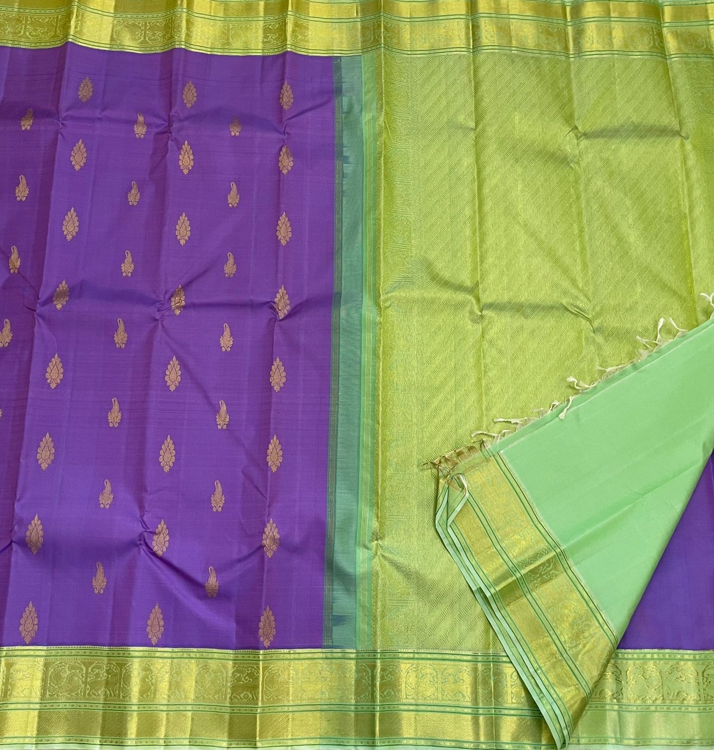 Dark Lavender with green Pure Handwoven Kanjivaram Silk Sarees - Dailybuyys