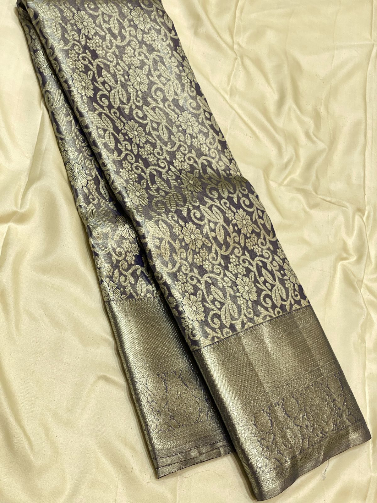 Light Purple Pure Handwoven Brocade Tissue Kanjivaram Silk Sarees - Dailybuyys