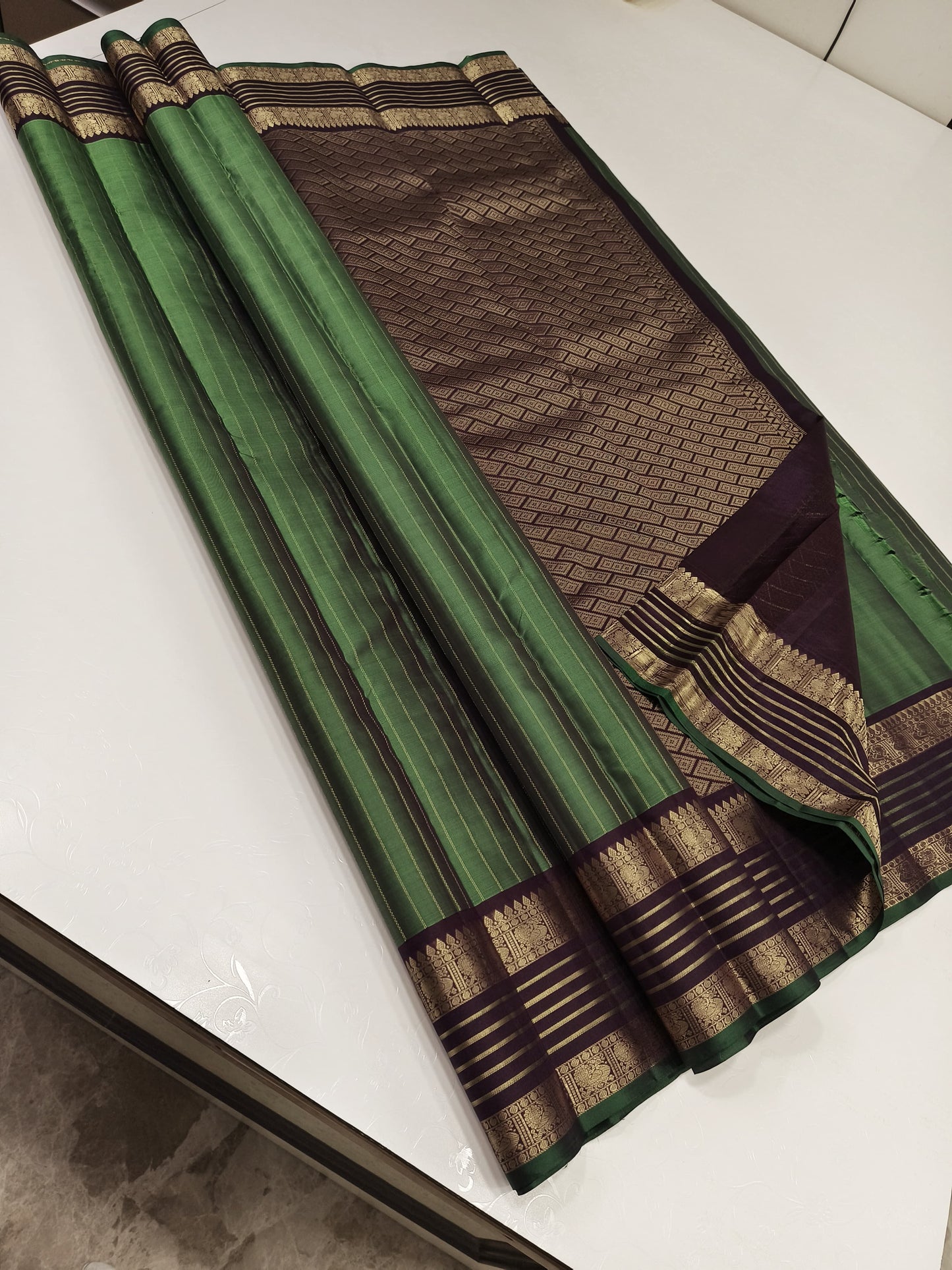 Green Pure Handloom bridal Kanjivaram Silk Sarees - Dailybuyys