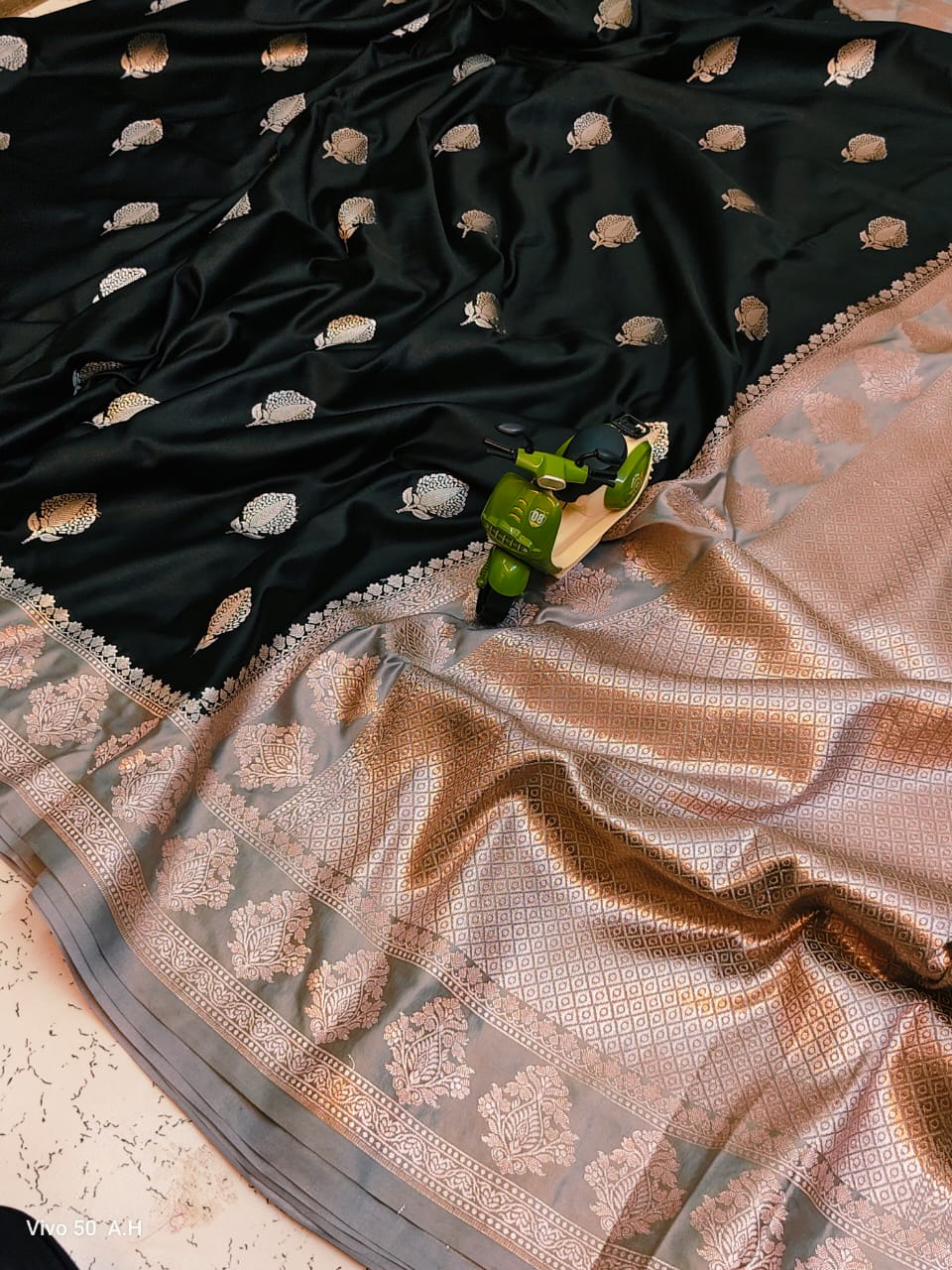 Black Exclusive Banarasi Silk Sarees - Dailybuyys