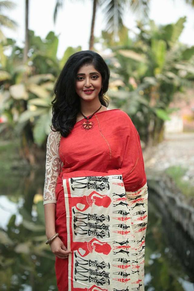 Pink Beige Pure Cotton Khesh Sarees - Dailybuyys