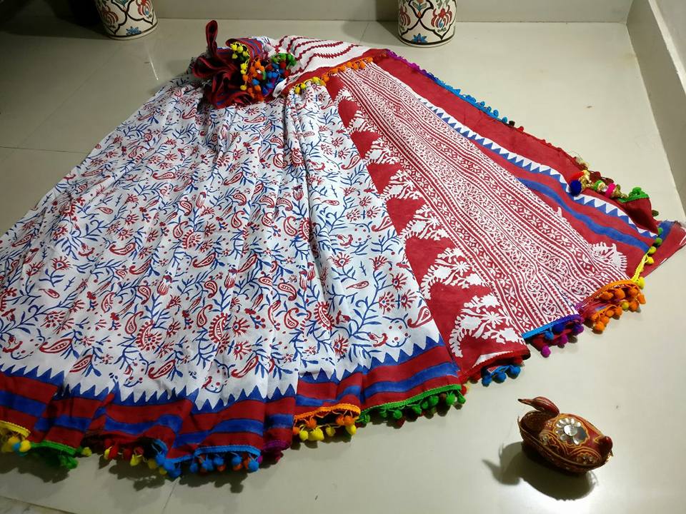White Bagru Printed Pure Cotton Sarees - Dailybuyys