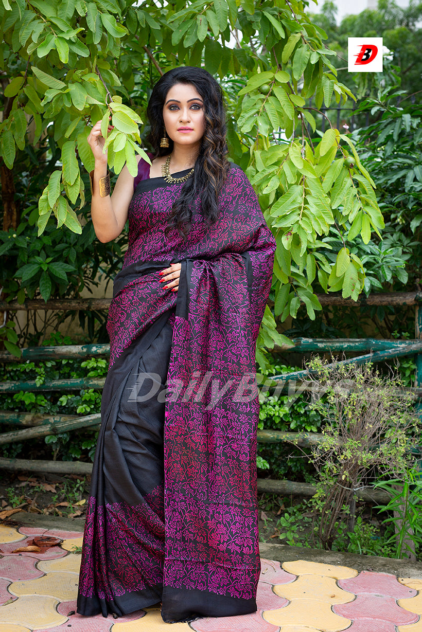 Black Violet Block Printed Pure Silk Mark Certified Bishnupuri Silk Sarees - Dailybuyys