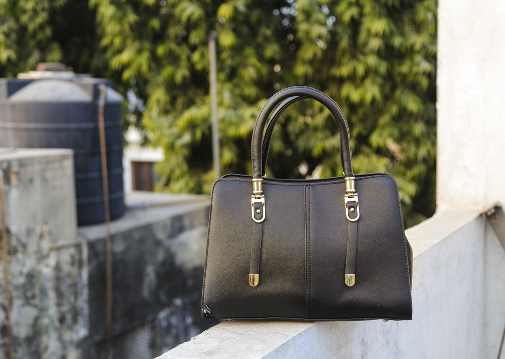 Black Medium Duffle Hand Bags - Dailybuyys