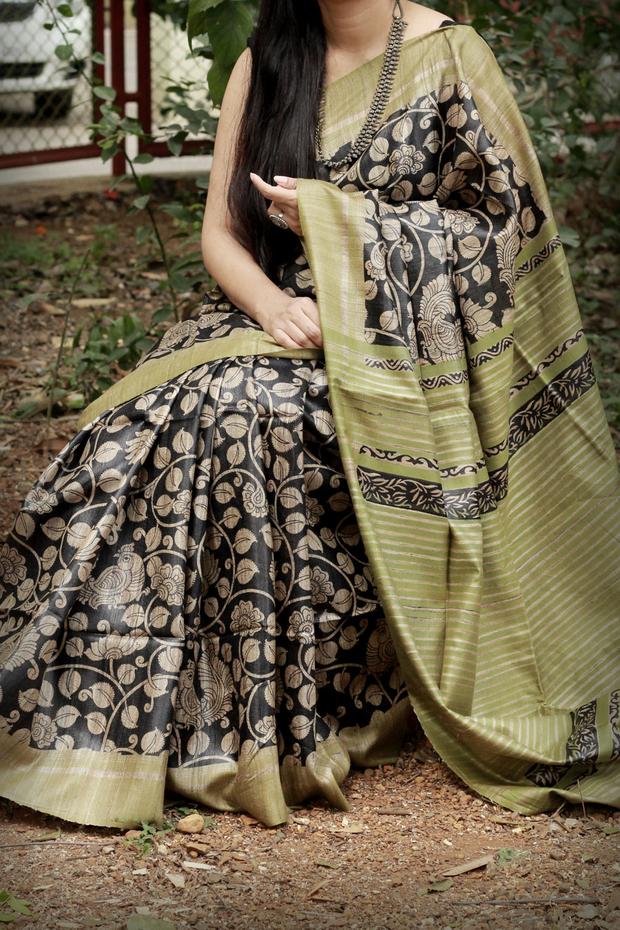 Beige Printed Pure Silk Mark Certified Tussar Ghicha Silk Sarees - Dailybuyys