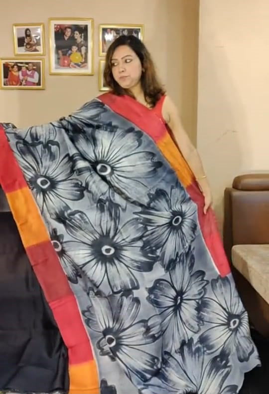 Grey Red Hand Painted Pure Silk Mark Certified Bishnupuri Silk Sarees - Dailybuyys