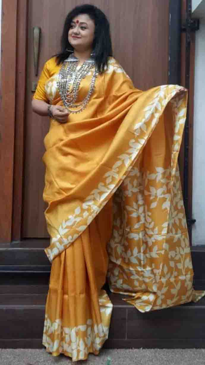 Yellow Hand Painted Pure Silk Mark Certified Bishnupuri Silk Sarees - Dailybuyys
