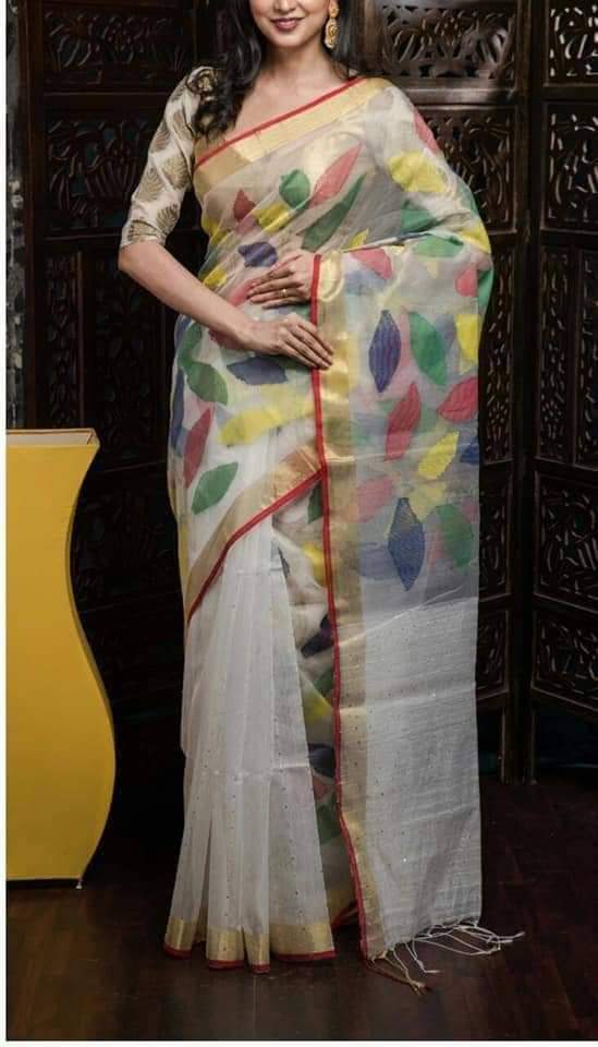 Beige Matka Silk Mark Certified Muslin Jori Border Sequence Jamdani Sarees - Dailybuyys