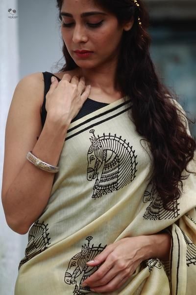 Beige Block Printed Pure Silk Mark Certified Bishnupuri Silk Sarees - Dailybuyys