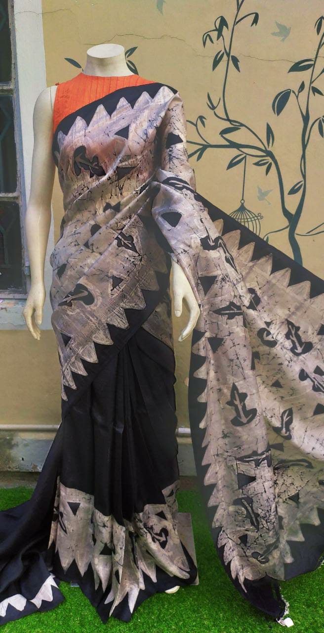 Off White & Black Hand Painted Pure Silk Mark Certified Bishnupuri Silk Sarees - Dailybuyys