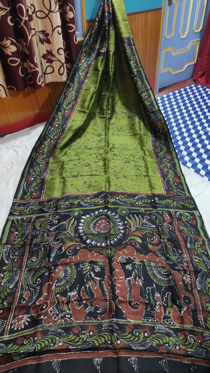 Deep Green Hand Painted Batik Pure Silk Mark Certified Murshidabad Silk Sarees - Dailybuyys