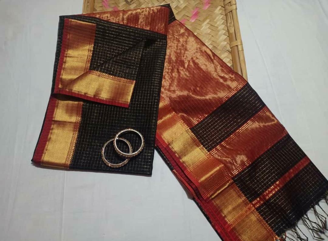 Black Red Maheshwari Silk Sarees - Dailybuyys