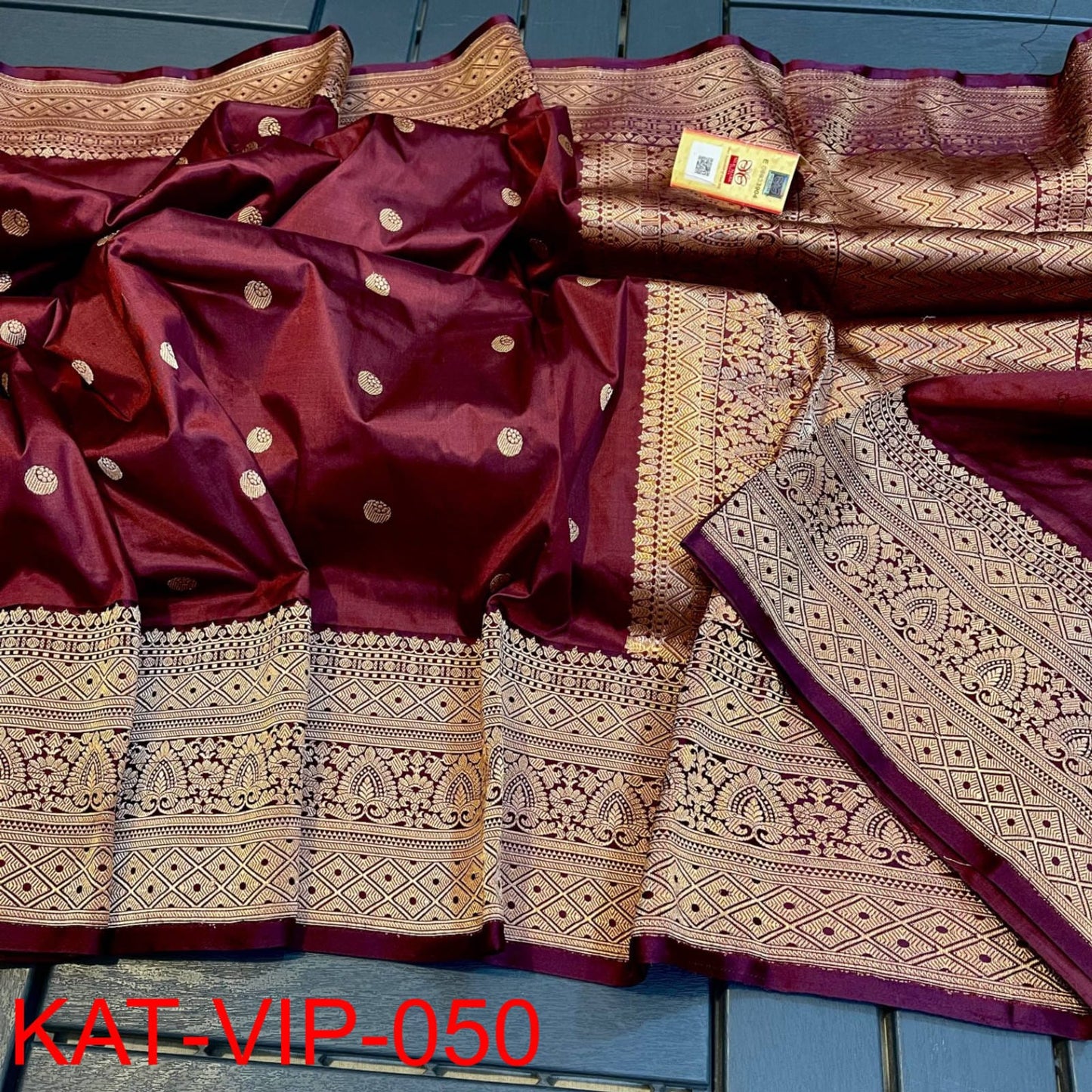 Maroon Banarasi Silk Sarees - Dailybuyys