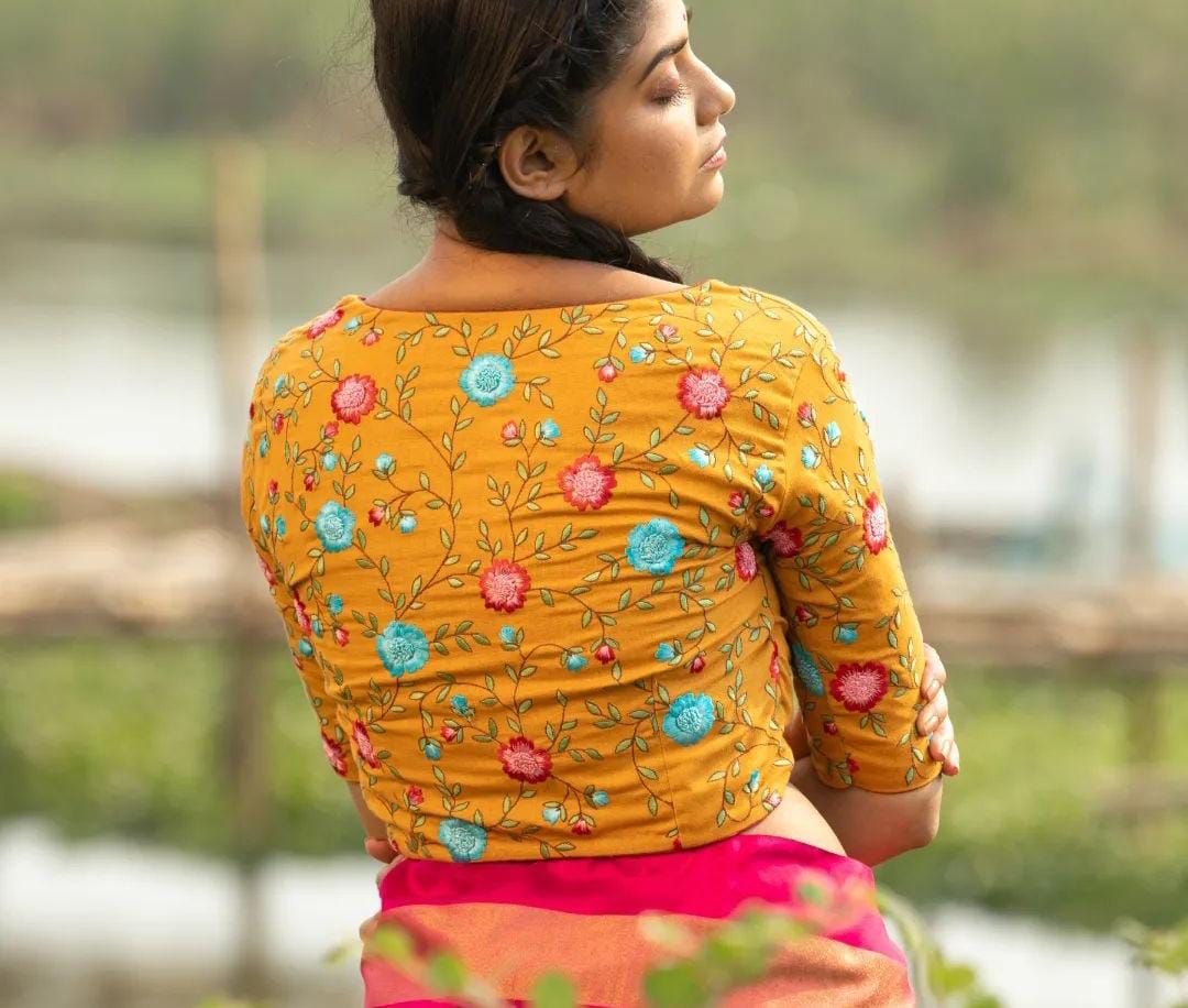 Bengali Wedding Mukut Motif Embroidered Boat Neck Blouses - Dailybuyys