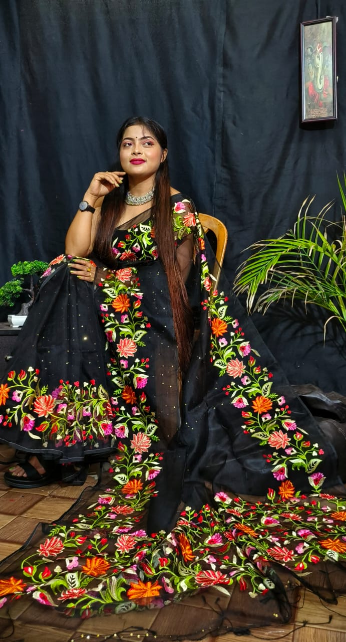 Black Pure Reshom Silk Mark Certified Muslin Embroidered Saree - Dailybuyys
