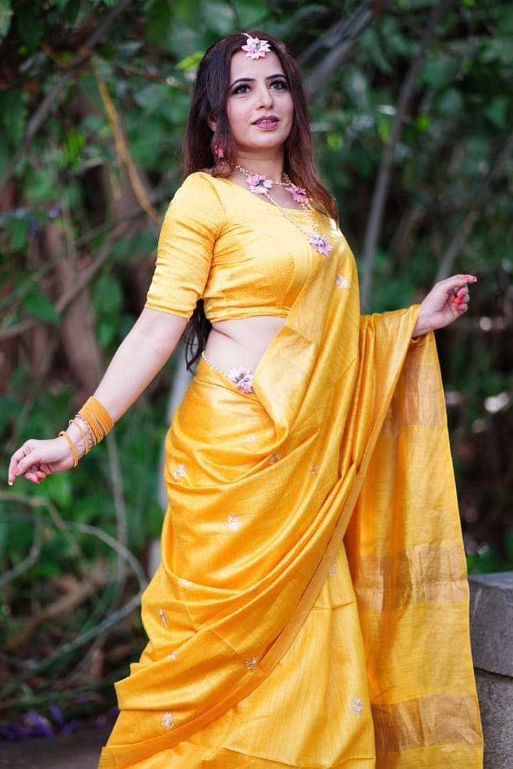 Yellow Pure Munga Cotton Silk Handloom Saree - Dailybuyys