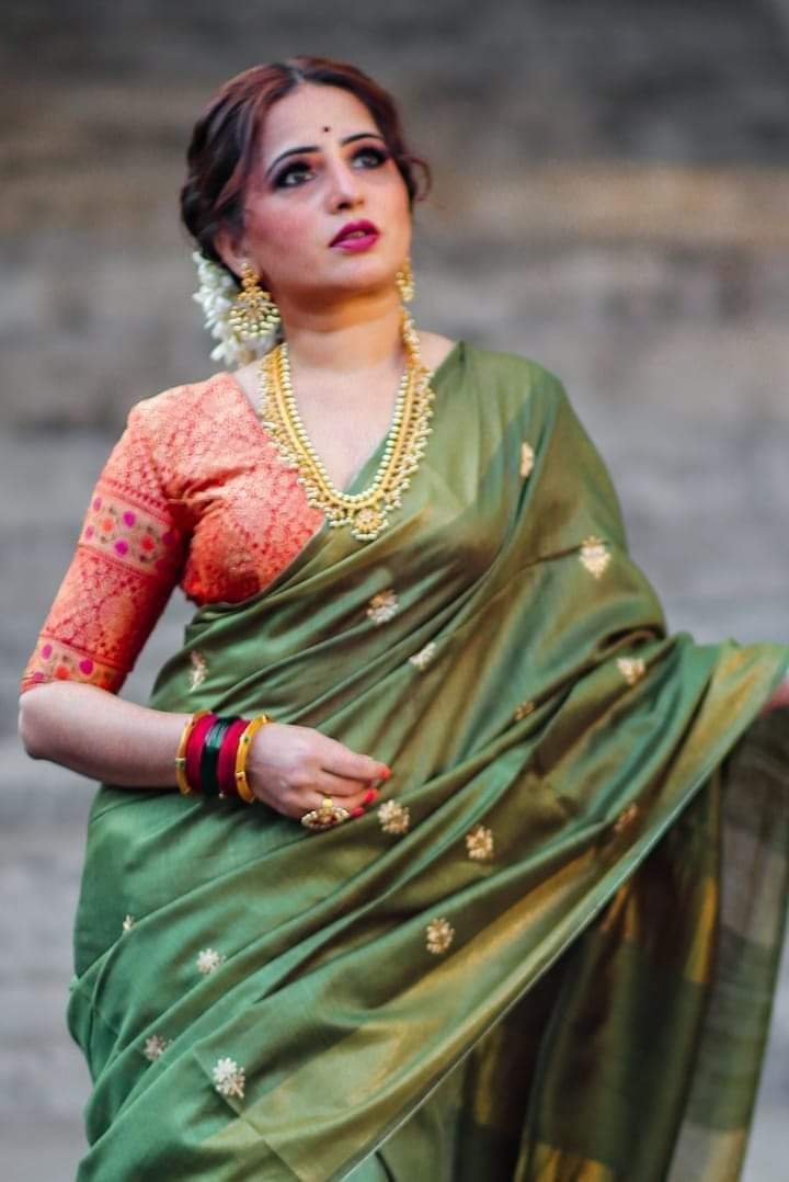 Green Pure Munga Cotton Silk Handloom Saree - Dailybuyys