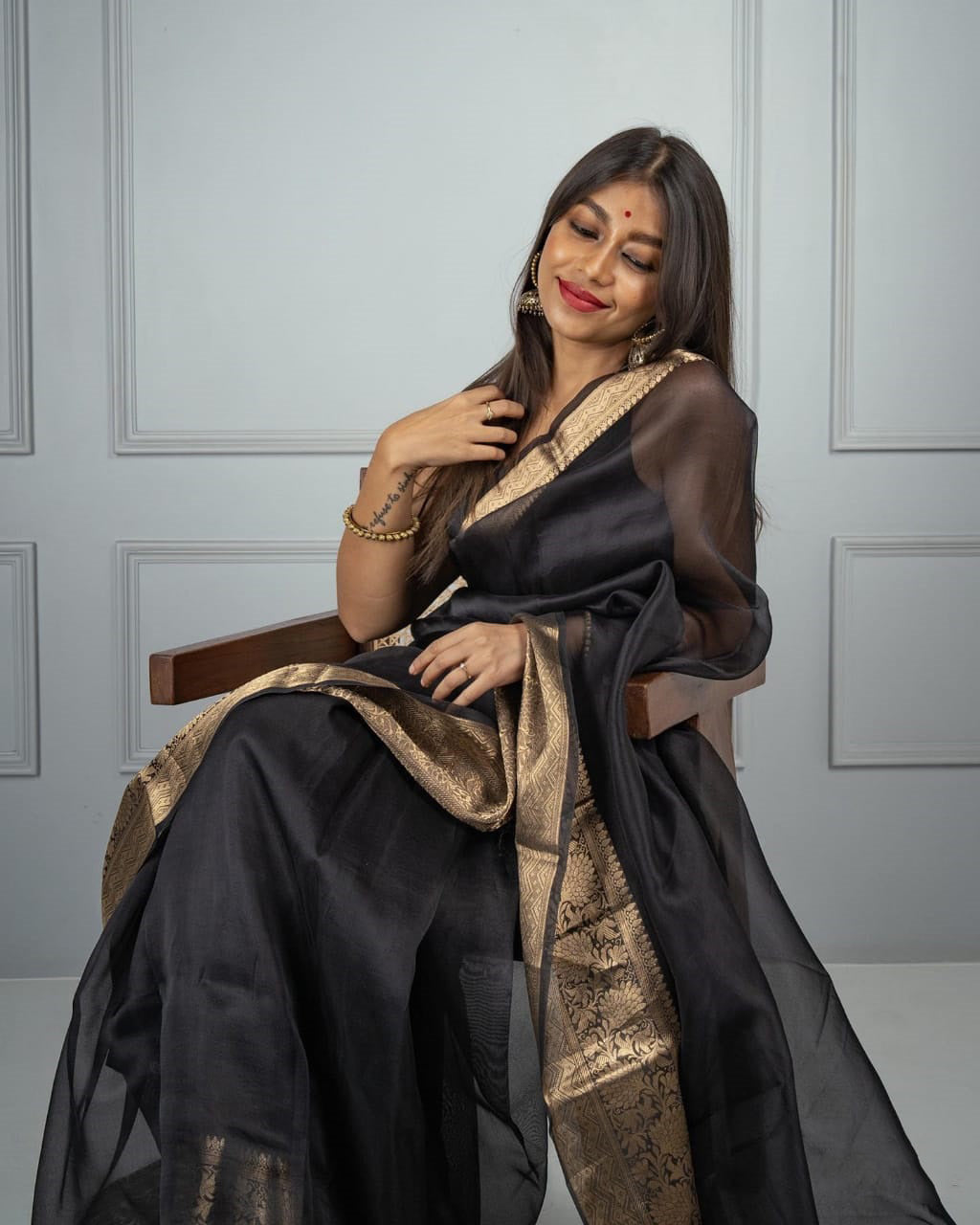 Golden Woven Designer Benarasi Organza Sarees - Dailybuyys