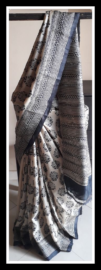 Grey Block Printed Pure KK Silk Mark Certified Bishnupuri Silk Sarees - Dailybuyys