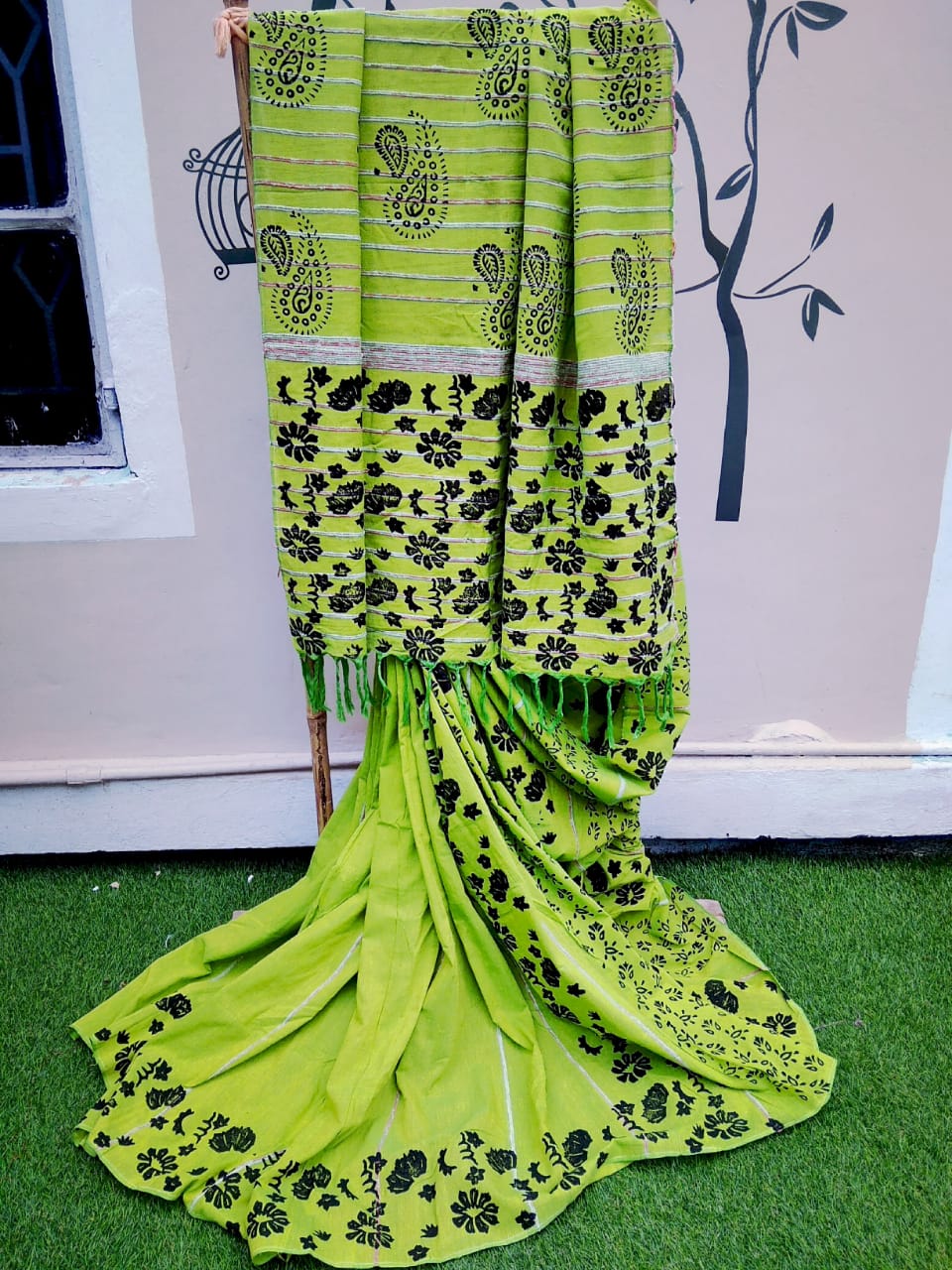 Green Khesh Sarees - Dailybuyys