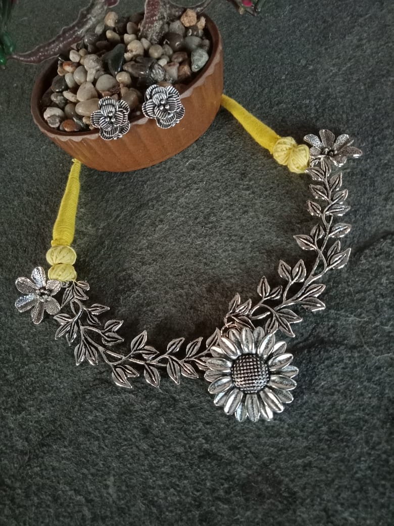 Design Necklace - Dailybuyys