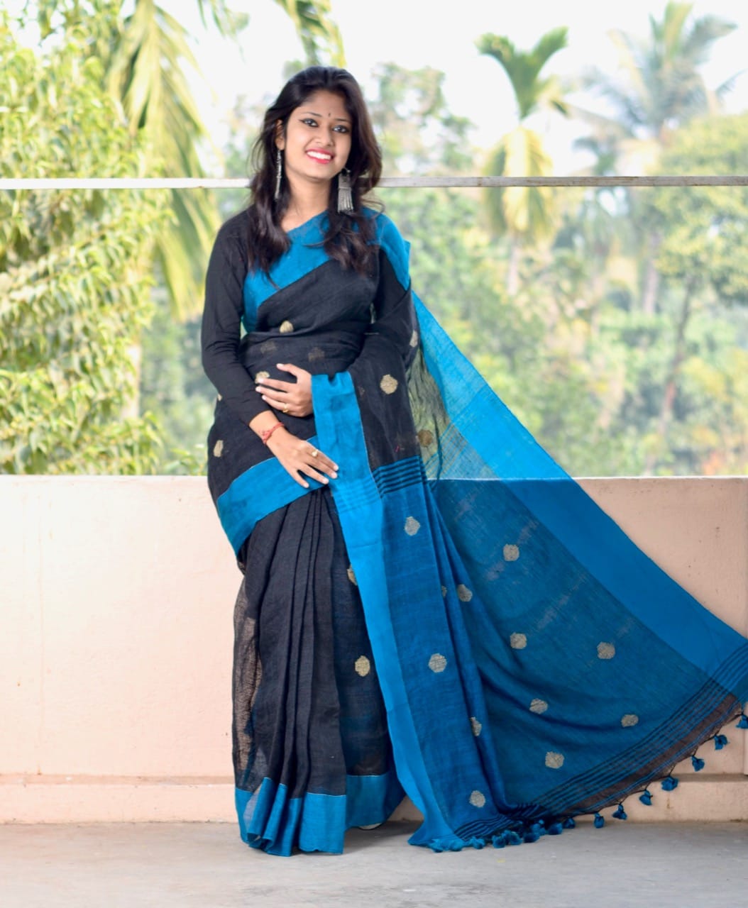 Black Blue Ball Pure Linen Sarees - Dailybuyys