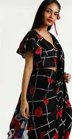 Black Mulmul Batik Sarees - Dailybuyys