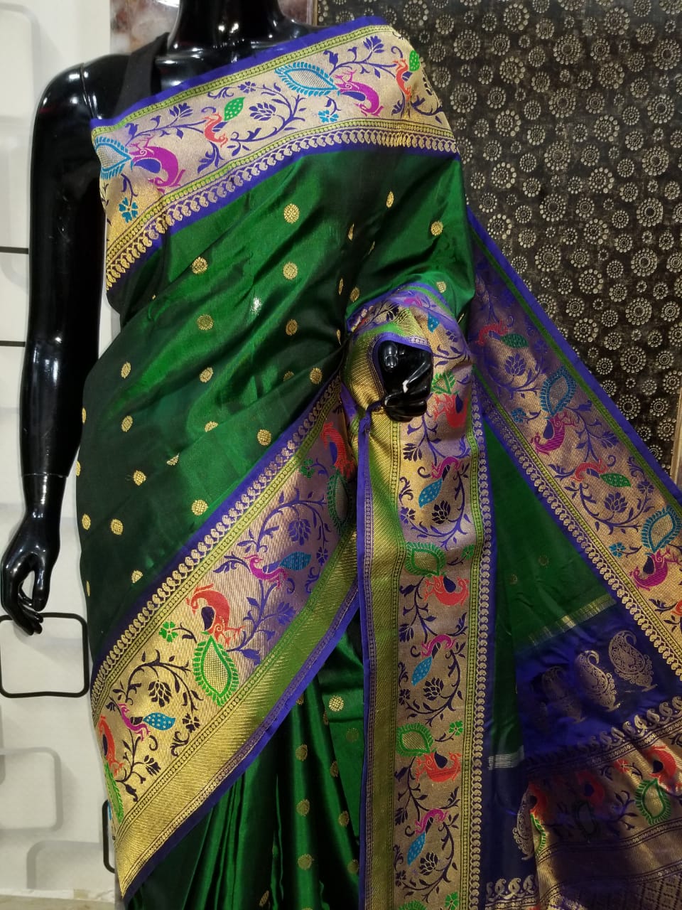 Green Gadwal Pure Silk Sarees - Dailybuyys