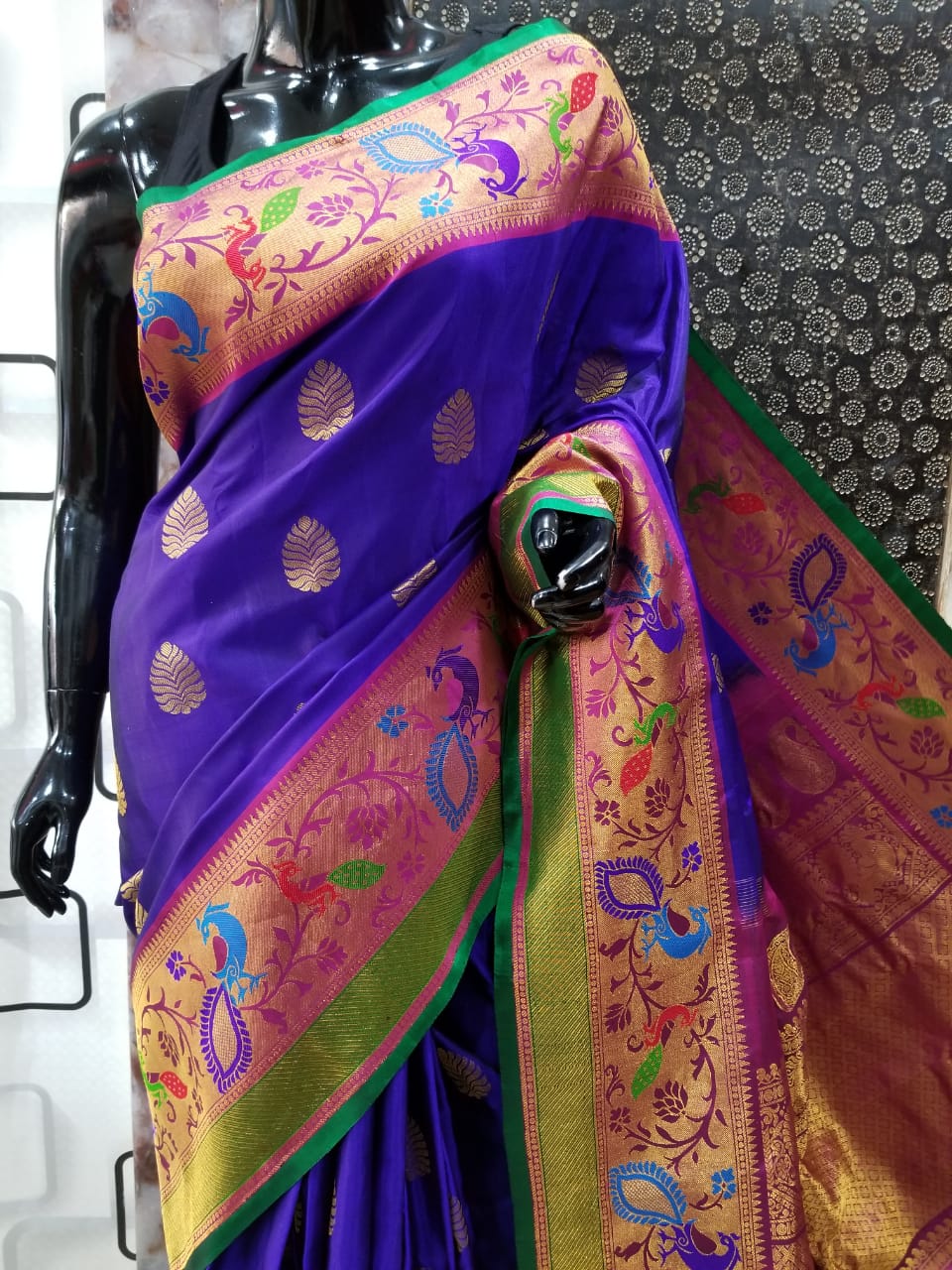 Blue Gadwal Pure Silk Sarees - Dailybuyys