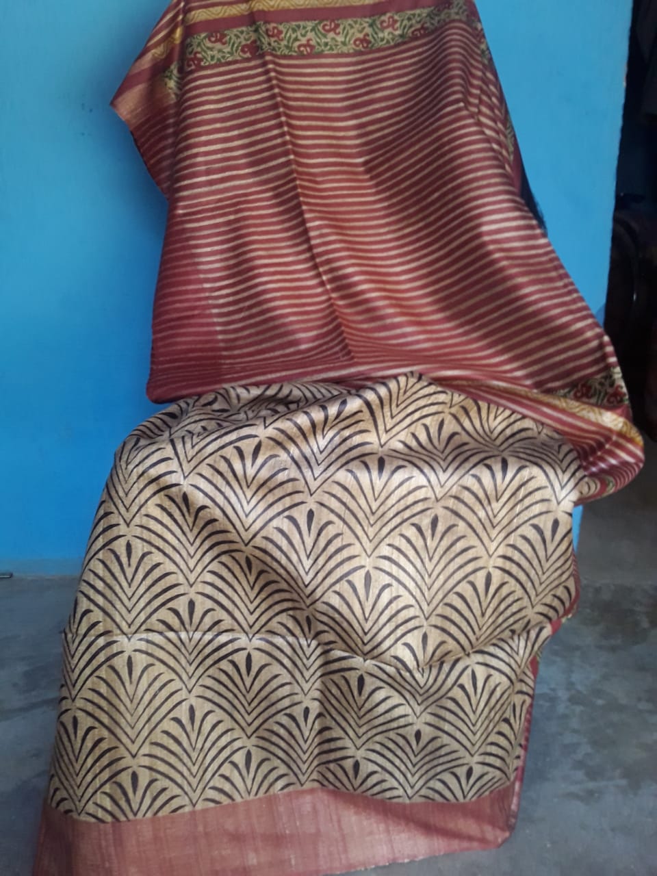 Beige Red Digital Printed Pure Silk Mark Certified Tussar Ghicha Silk Sarees - Dailybuyys