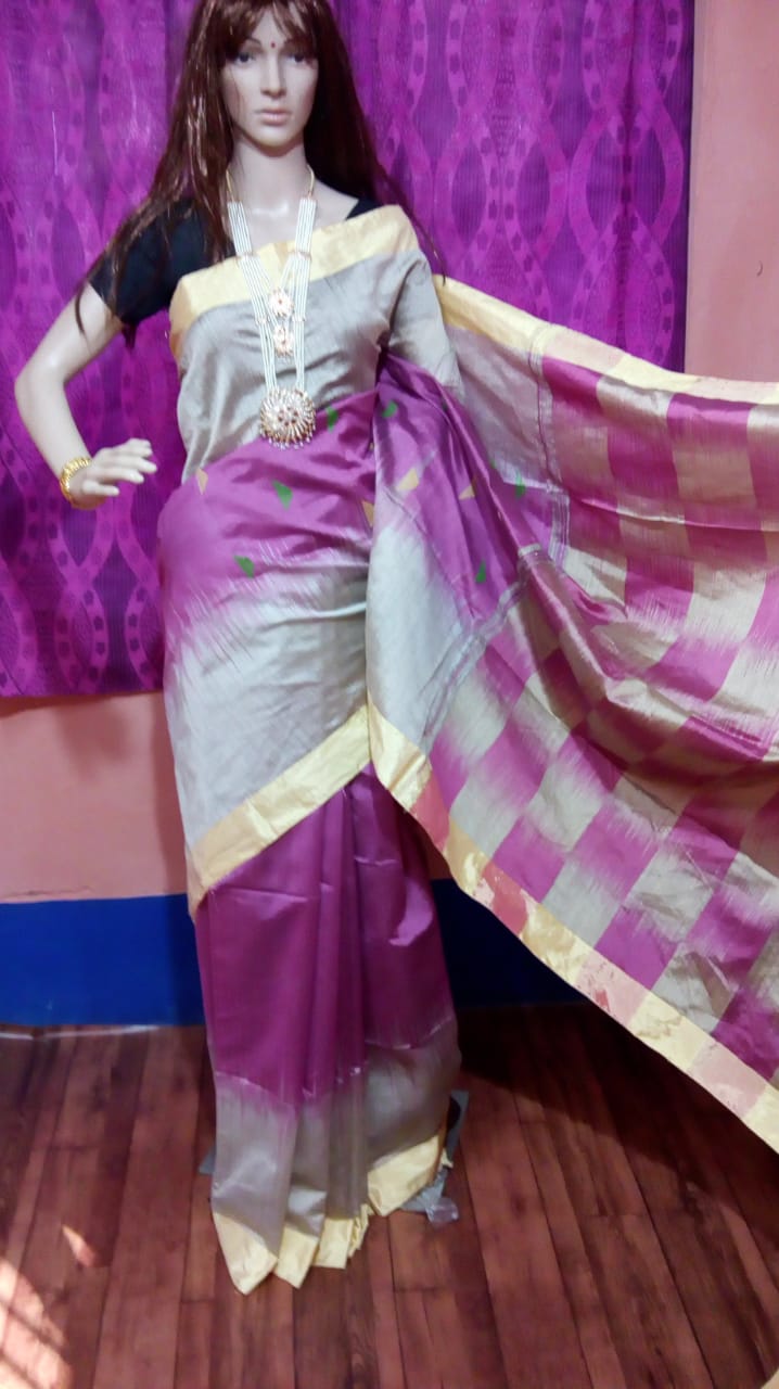 White Violet Ikkat Check Pure Cotton Silk Sarees - Dailybuyys