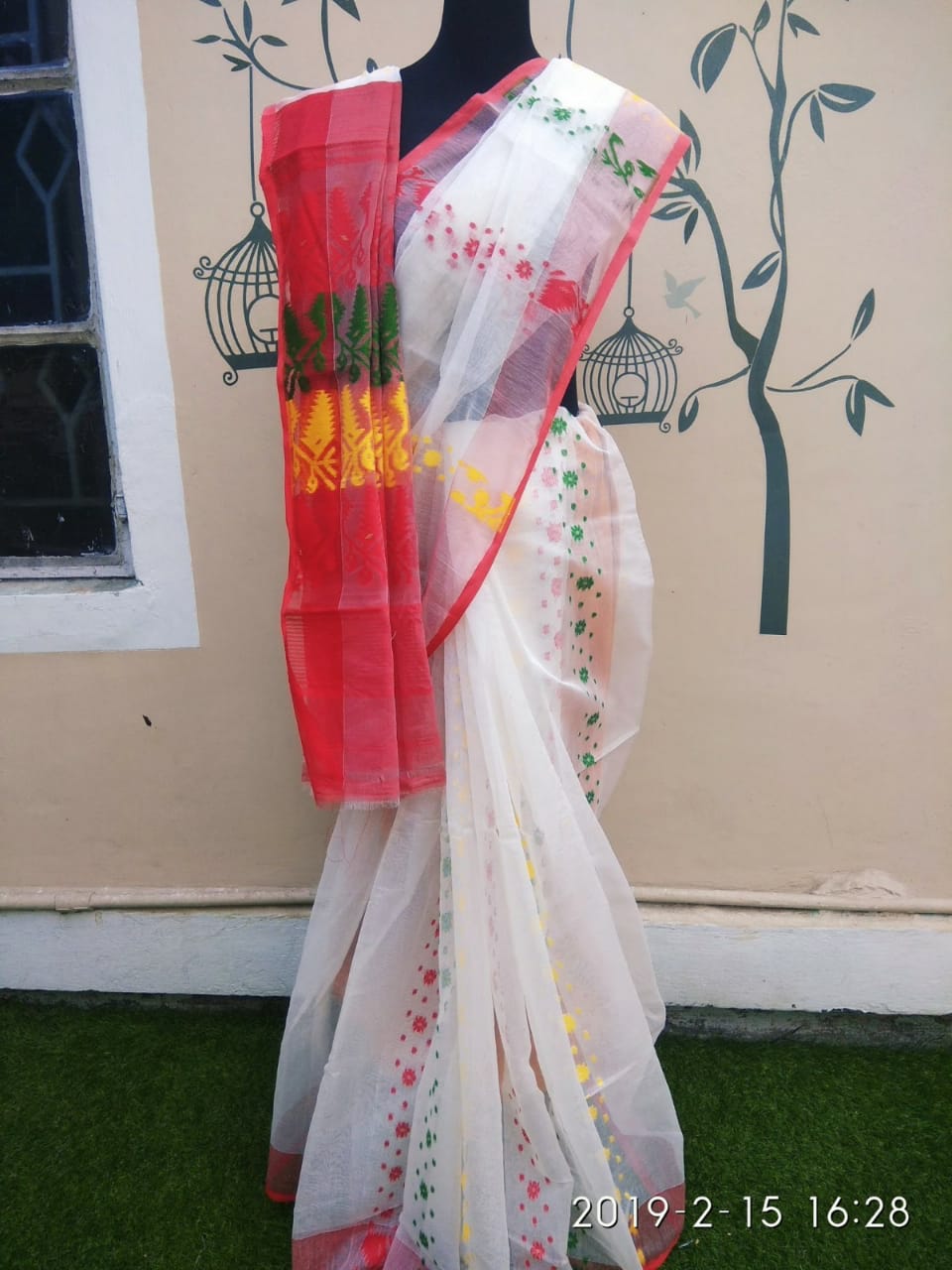 White Jamdani Sarees - Dailybuyys