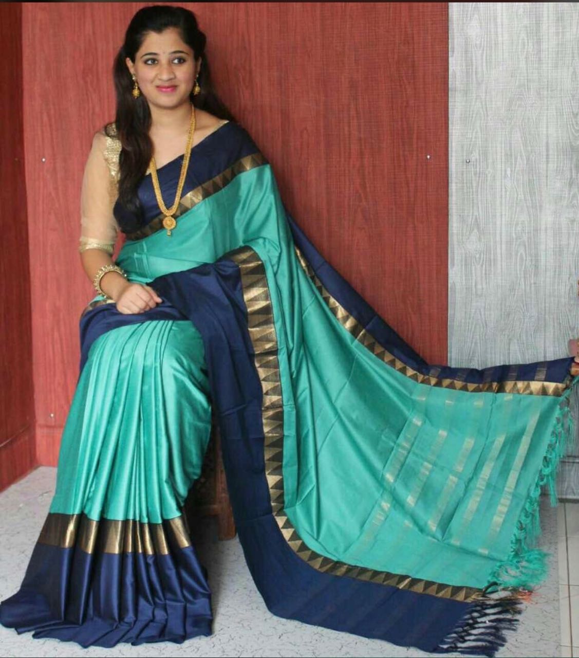 Blue Beautiful Pure Silk Sarees - Dailybuyys