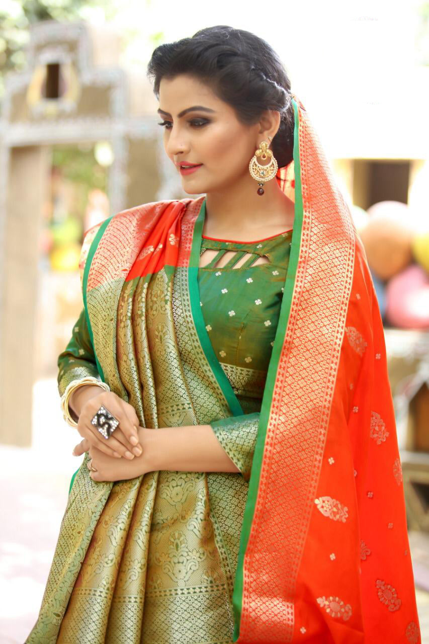 Self Weaved Dual Tone Heavy Orange Banarasi Silk Sarees - Dailybuyys