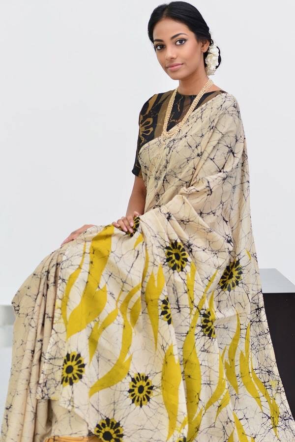 Beige Pure Mulmul Batik Sarees - Dailybuyys