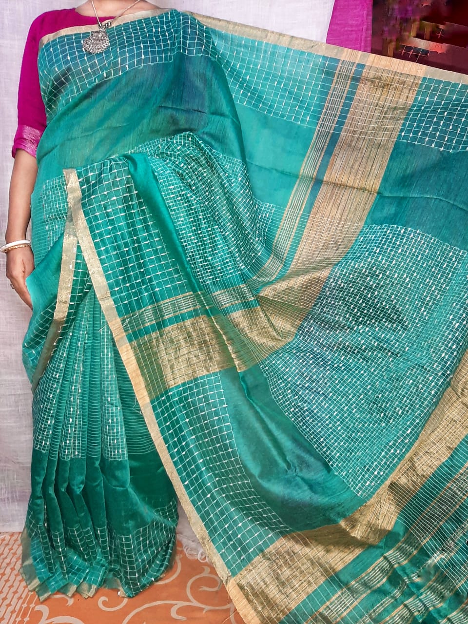 Green Soft Silk Handloom Sarees - Dailybuyys