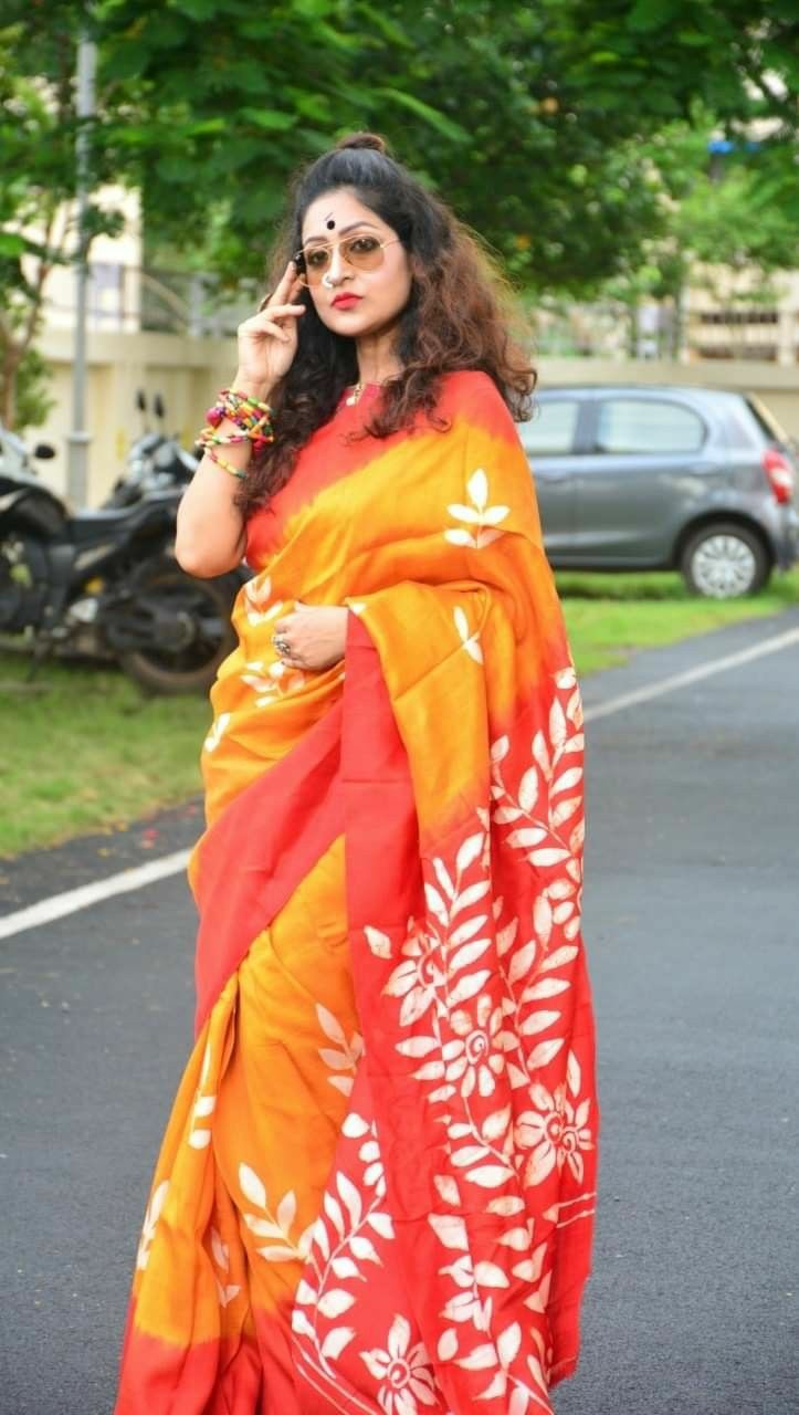 Orange Hand Painted Pure Silk Mark Certified Bishnupuri Silk Sarees - Dailybuyys