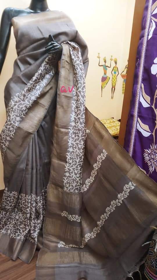 Beige Block Printed Zari Border Pure Silk Mark Certified Tussar Silk Sarees - Dailybuyys