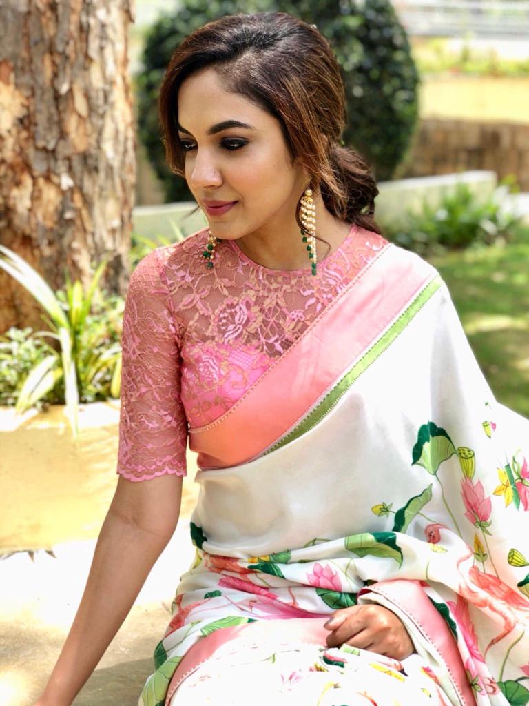 Beige Pink Hand Painted Pure Silk Mark Certified Bishnupuri Silk Sarees - Dailybuyys