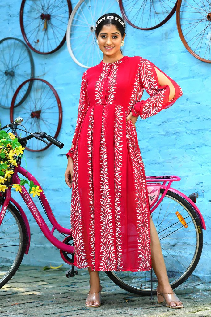 The Magic of Indo-Western Dresses: Uniting Two Fashion Worlds - Dailybuyys