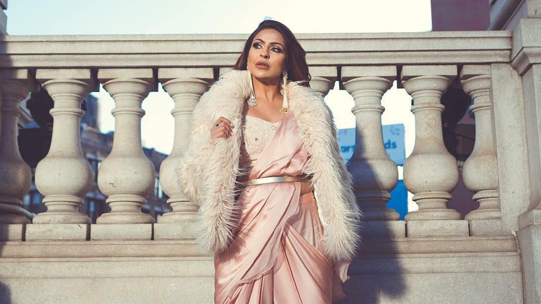 HOW TO STYLE YOUR SAREES IN WINTER - Dailybuyys
